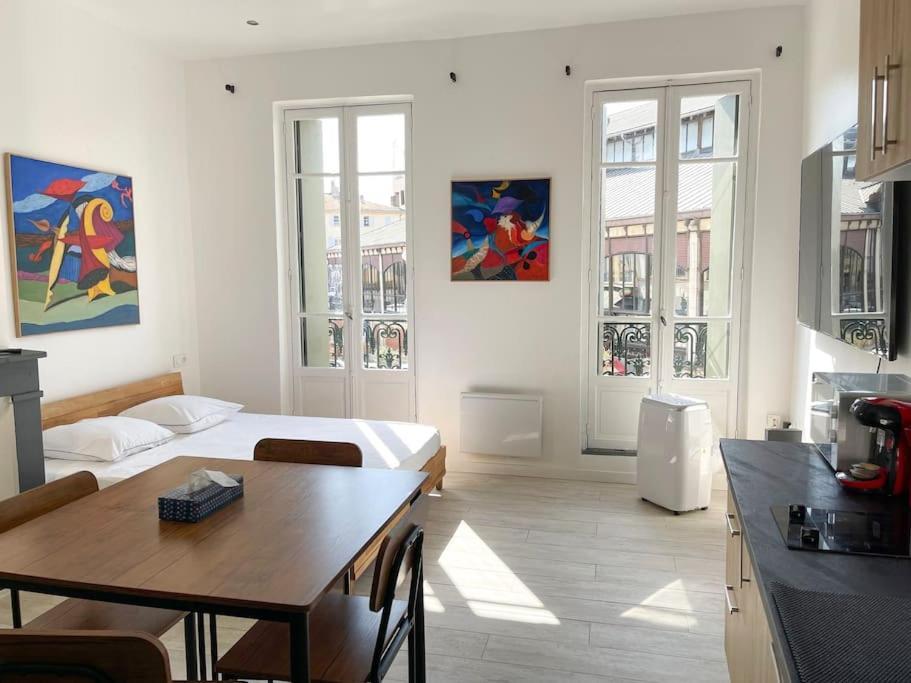 Vue Sur La Place Des Halles, Art Apparts Béziers Zewnętrze zdjęcie